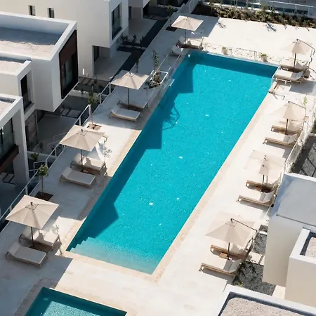 Avalon Gardens A202 - Designer