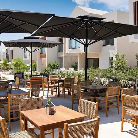 Avalon Gardens A202 - Designer * Émba